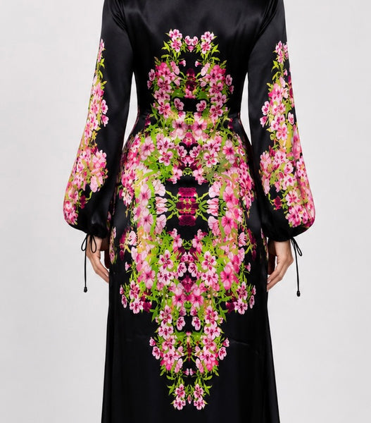Noir Blooms